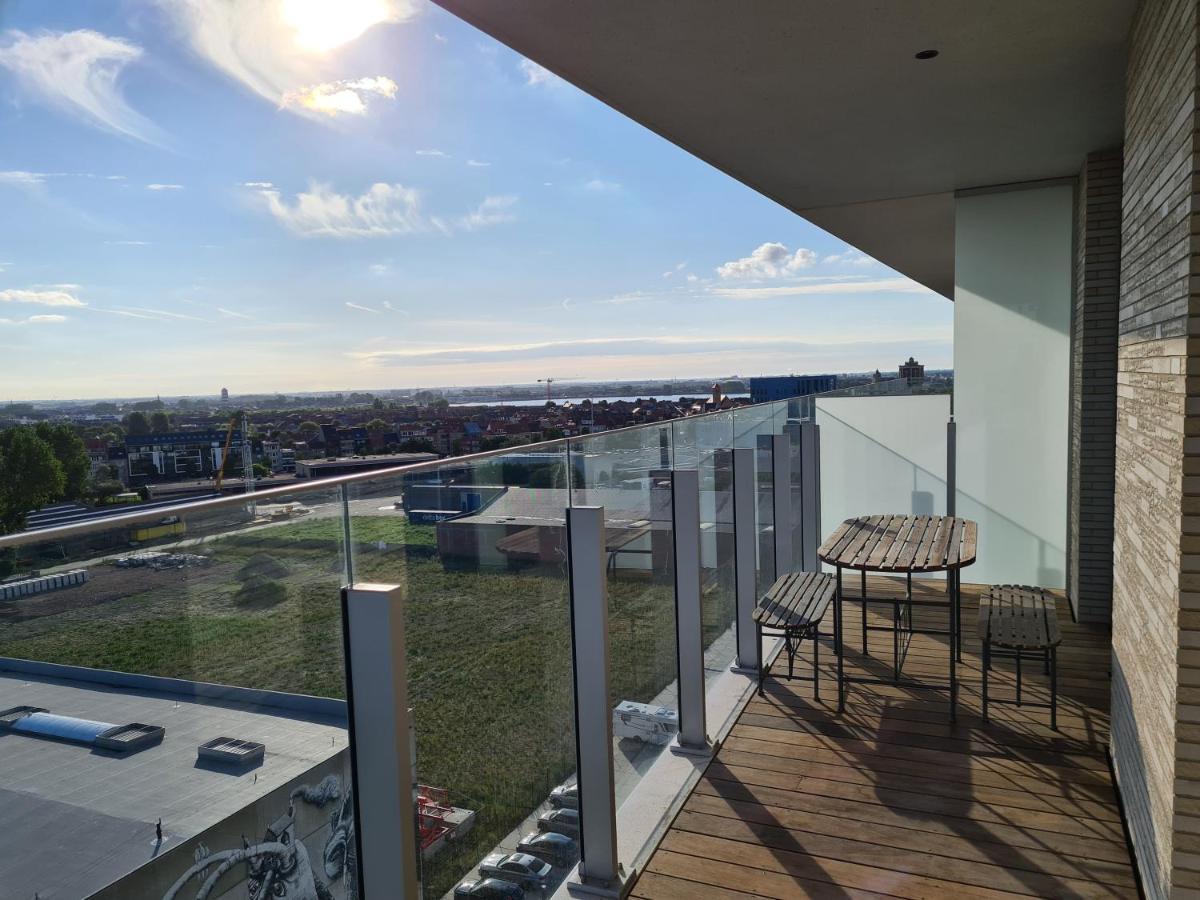 Central Park Tower Sea View Residence With Pool And Gym Ostende Kültér fotó
