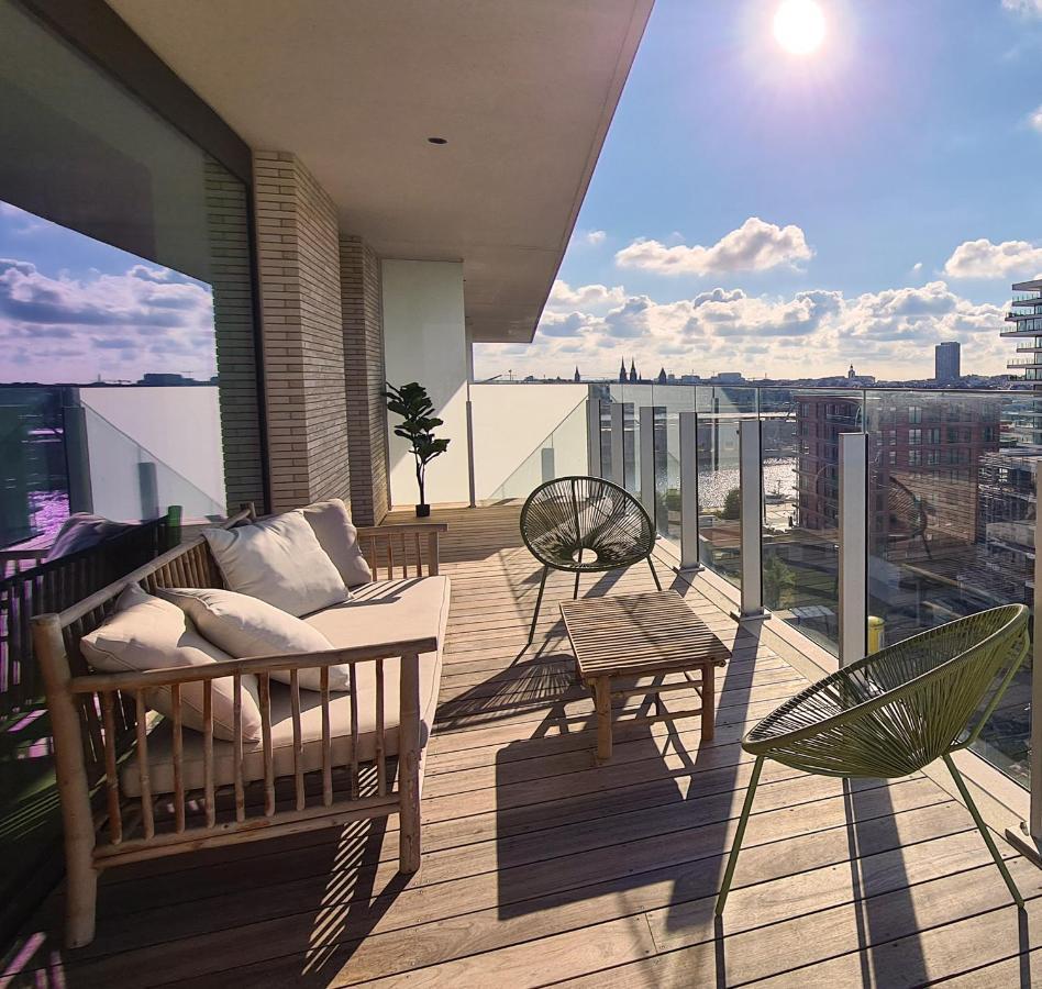 Central Park Tower Sea View Residence With Pool And Gym Ostende Kültér fotó